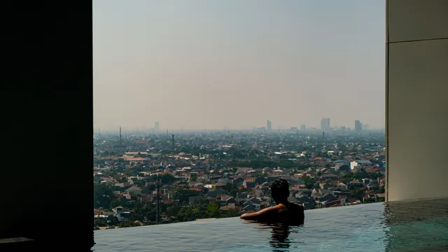 The Skyline Pool — 3